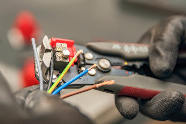 Best Electrical Contractors for Businesses  in Fresno, CA