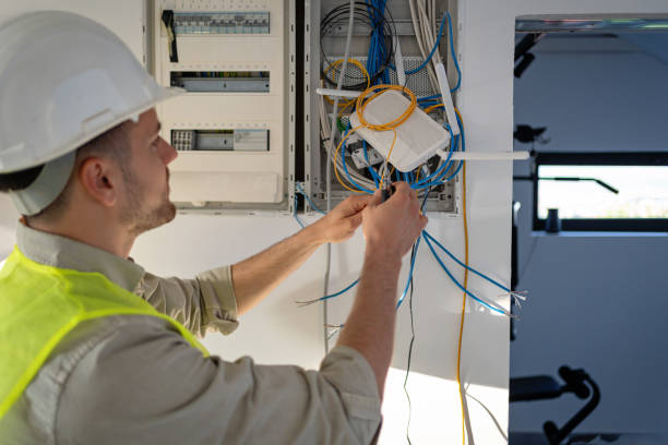 Best Local Electrician Companies  in Fresno, CA